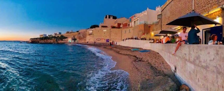 AU CABANON DE PAULETTE - Resto Apéro de Plage Marseille