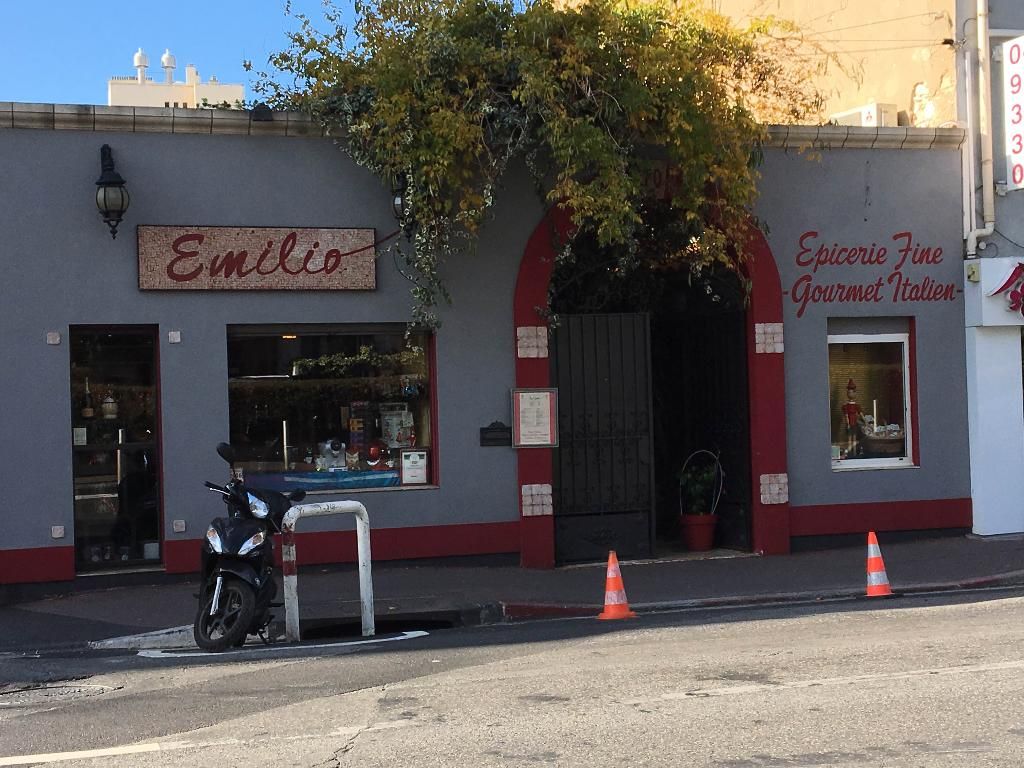 CHEZ EMILIO - Restaurant