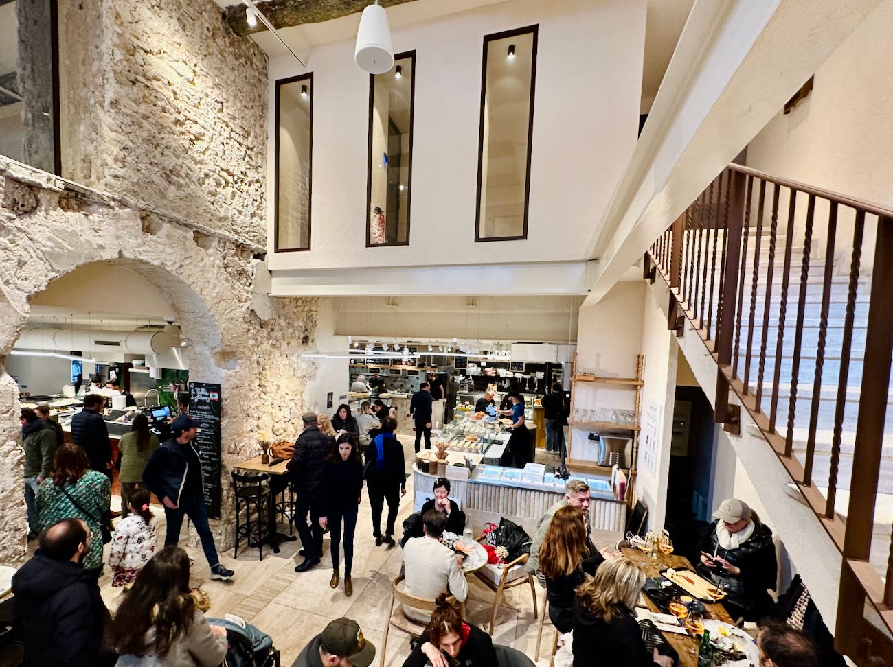 LES HALLES DE LA MAJOR - Marchés à Marseille