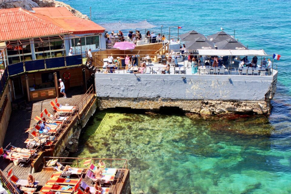 L'ILOT DE LA CORNICHE - Bar de bord de mer à Marseille